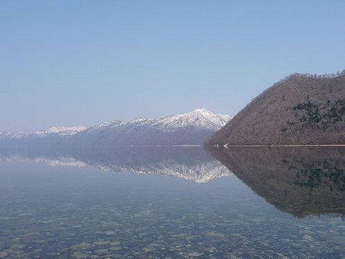 2009年4月13日支笏湖と恵庭岳.jpg